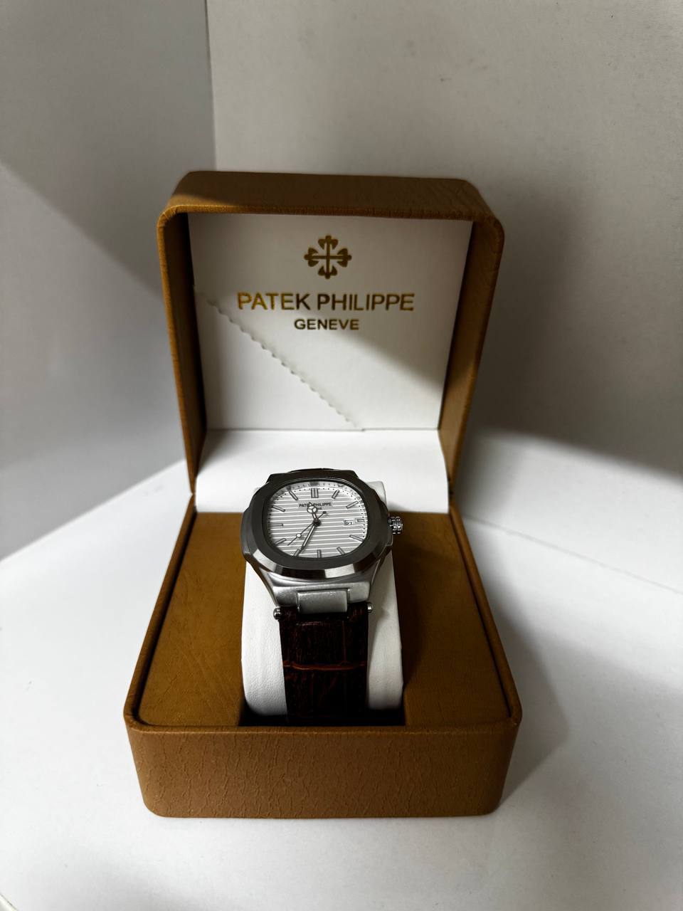 PATEK PHILIPPE - NAUTILUS WHITE BROWN