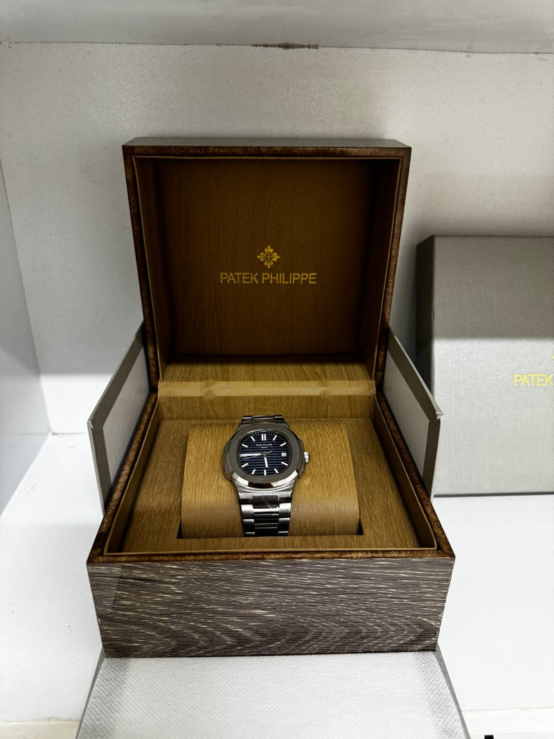 PATEK PHILIPPE - NAUTILUS BLUE SILVER